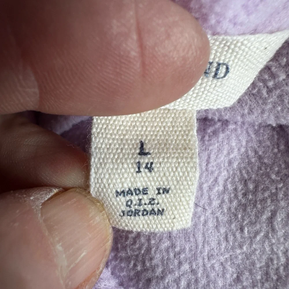 Lands end girls lilac pull over fleece sweater. Size 14.